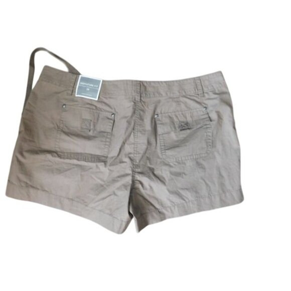 Ann Taylor Size 18 Plus Size Twill Casual Shorts NWT $46 - Picture 2 of 2